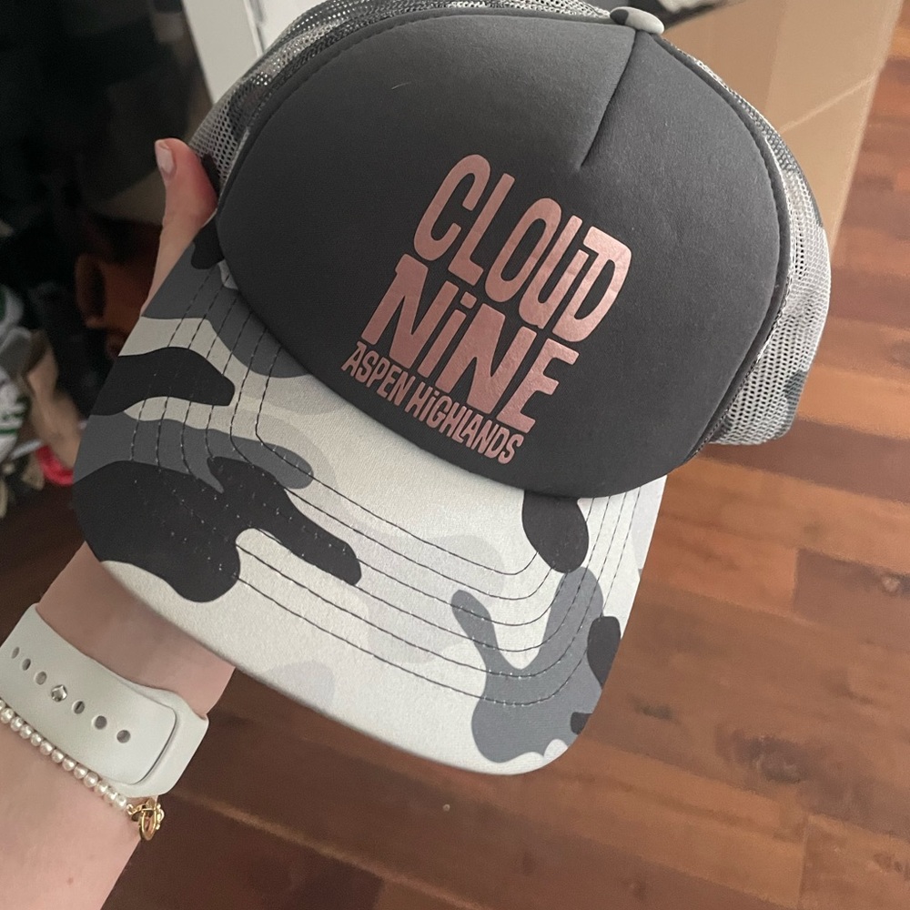 Aspen Cloud Nine Trucker Hat / Cloud 9